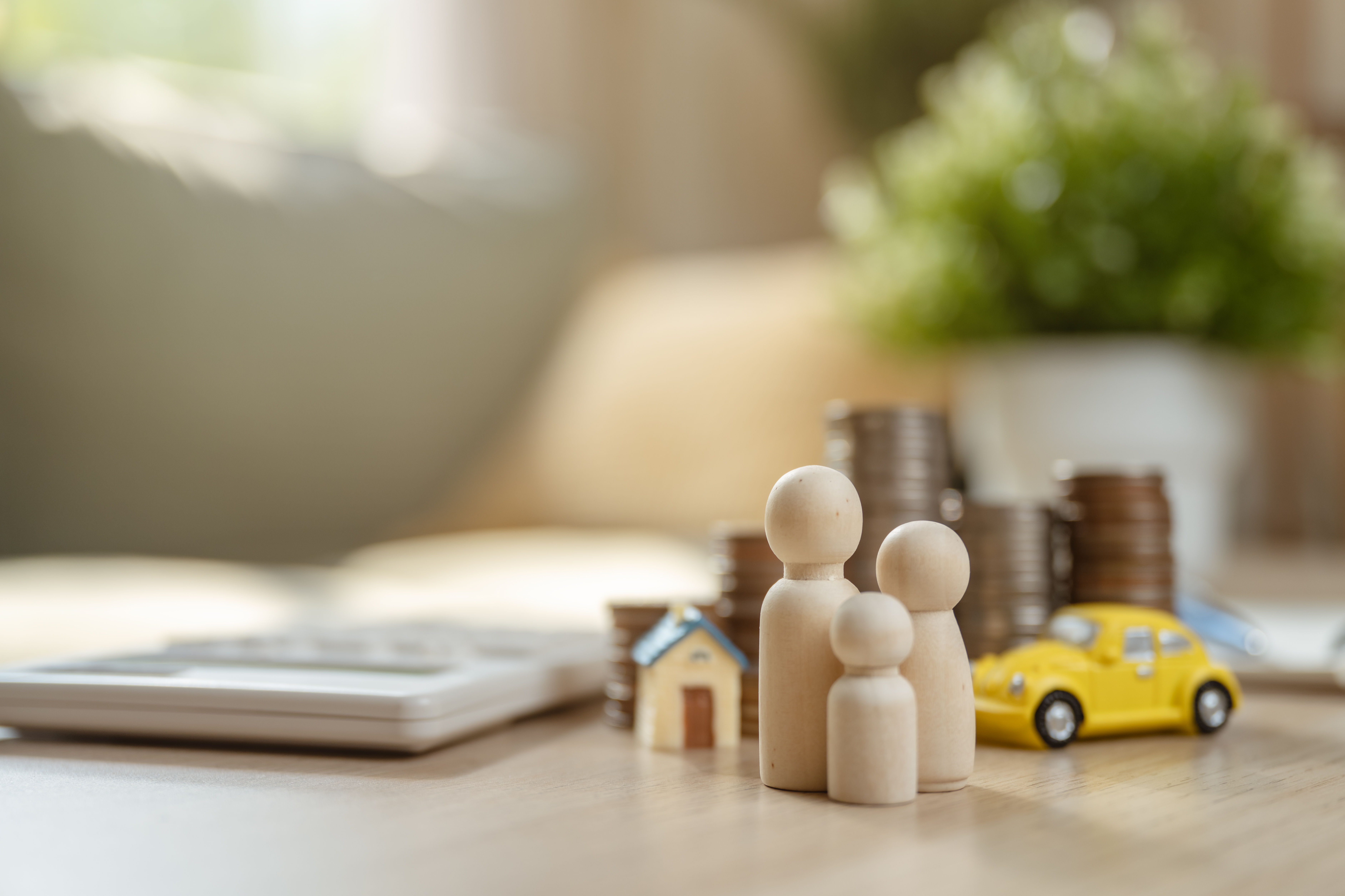 family-financial-plan-finance-investment-on-real-2026-03-20-04-05-31-utc.jpg
